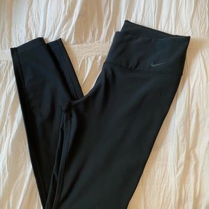 NWT Nike Leggings
